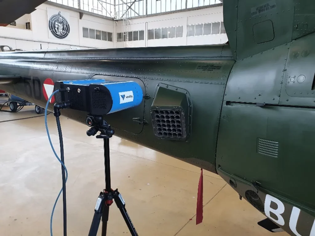 voidsy 3D V-ROX photothermal tomography system inspecting the tail boom of a helicopter